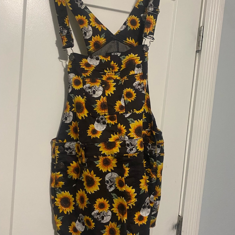 Hot Topic Sunflower Skull Print Women Jeans Overalls